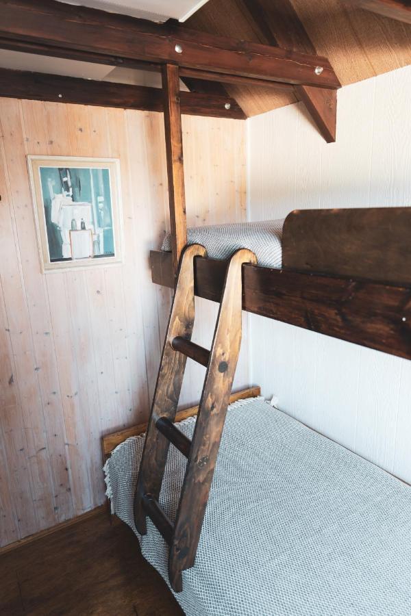 Bjoerk - A Cozy Hilltop Cottage - Great Location! Blaskogabyggd Exterior foto